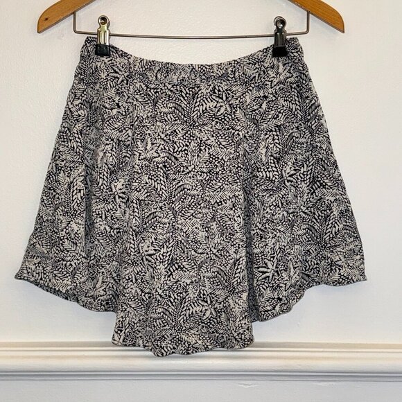 Kimchi Blue Palm Print Mini Skirt – Blue Button Front Tropical Style Size 6 - Picture 2 of 3